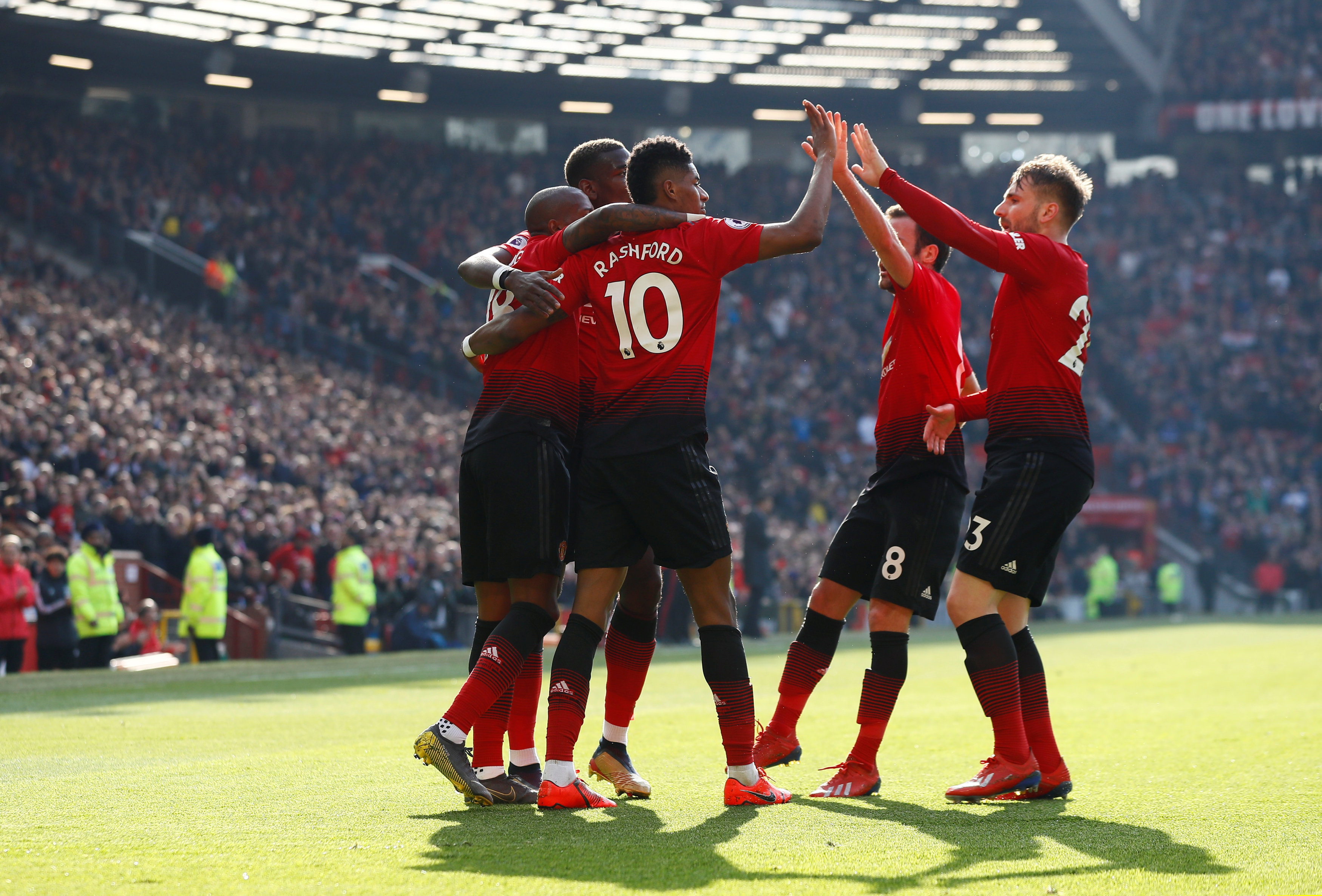 更得益於他 更得益於他